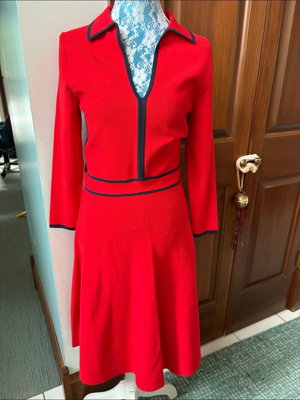 Boden  Dress midi  7/8 sleeves collar/ V-neck  fit & flare  heavy knit red/navy